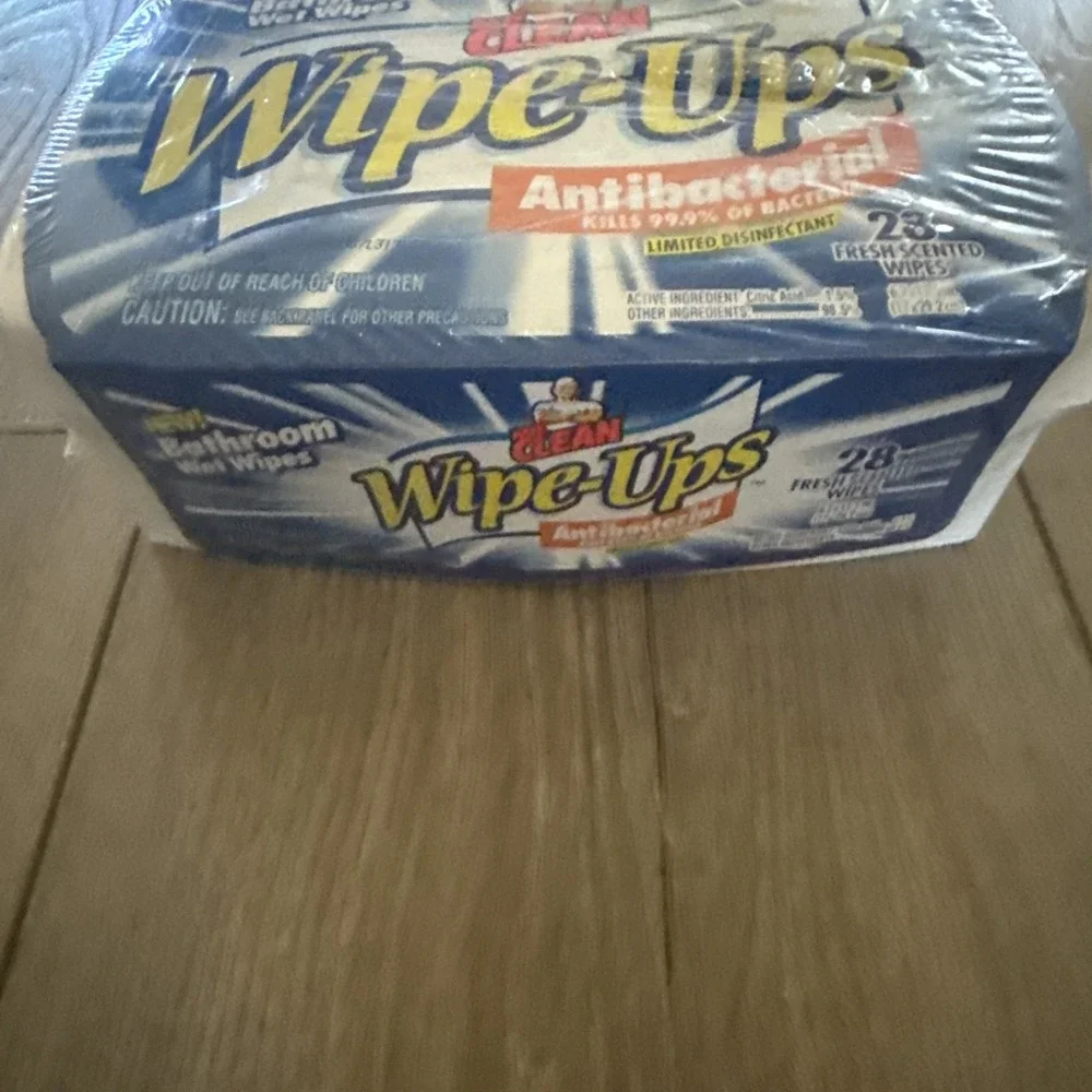 Mr. Clean Cleaner Wipe-Ups Wet Wipes Pop Up Plastic Dispenser NOS 90s Movie Prop